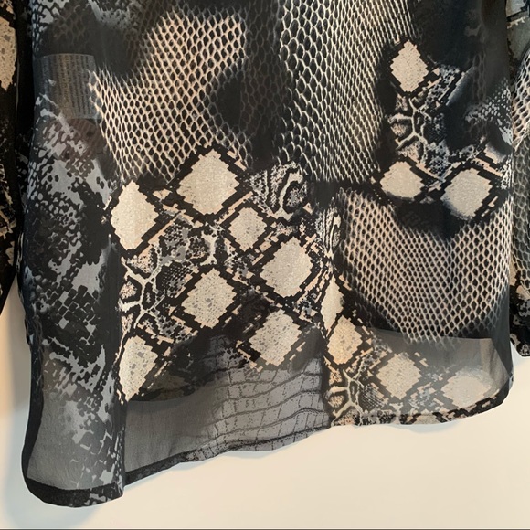 Vero Moda | Patterned See-Through Button Up - Picture 8 of 13